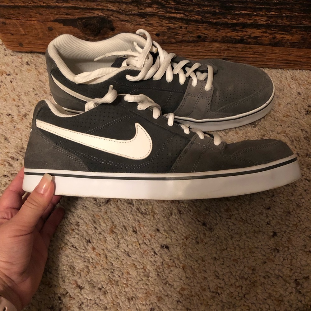 Nike men’s sneakers
